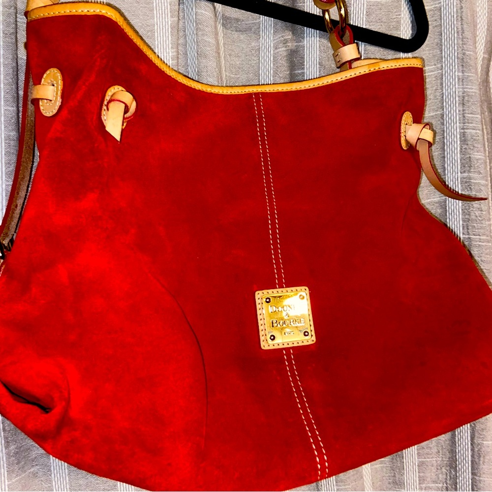 DOONEY & BOURKE CLASSIC RED TOTE